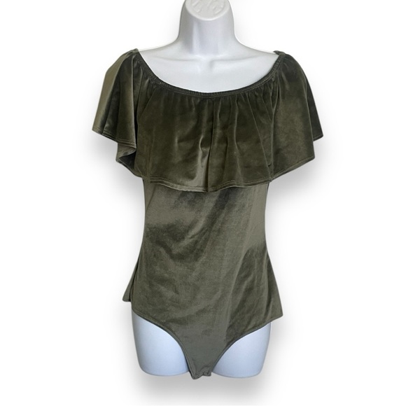 Gia Monae Tops - Gia Monae Olive Green Velvet Off Shoulder Bodysuit Larg Snap Closure Ruffle Trim